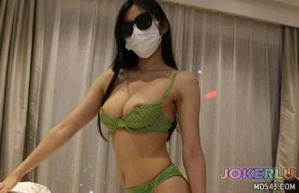  小红书认识的一位良家巨乳兼职模特口活惊人的极品反差婊 老虎菜