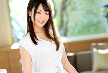 LUXU-1214  豪華電視1205 年僅24歲的美容美髮店主現身！換上迷人的內衣，在美麗的身體上塗抹油，向演員炫耀迷人的按摩！我對著生氣的大雞巴開心地笑了，還射了很多次！